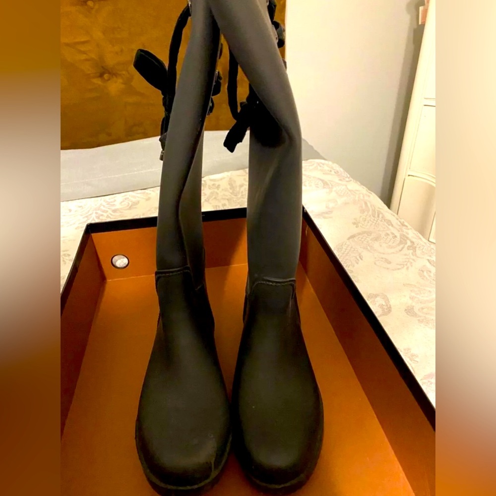 EUC Coach Tristee Matte rubber rain boots black size 7m lightly worn with box